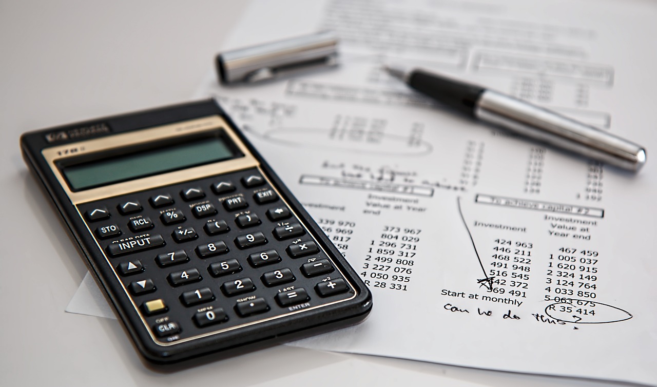 Decoding the Bitcoin Matrix: Leveraging the Insider Insights to Outperform the Market